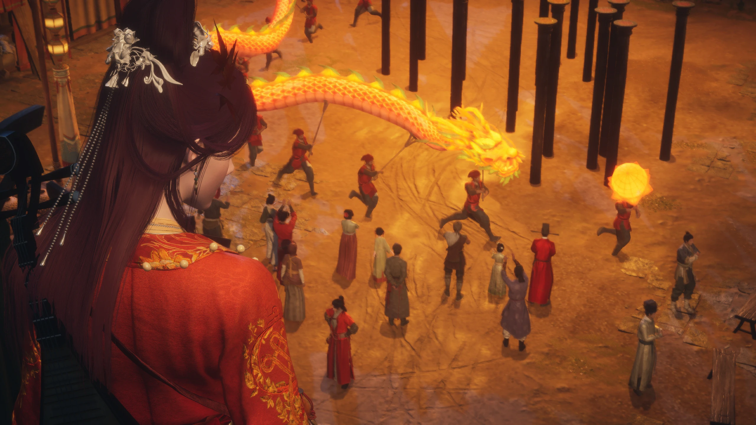 Ye Yu watching Dragon dance